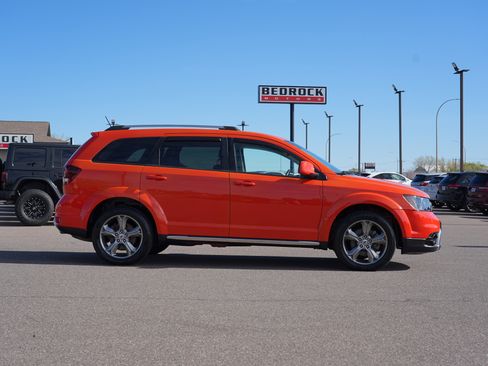 Used 2018 Dodge Journey Crossroad w/ Popular Equipment Group AWD/4WD image 2