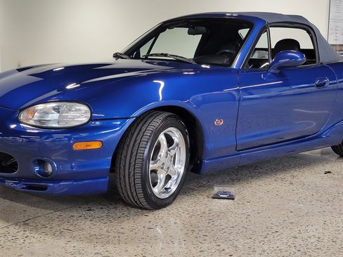 Used 1999 MAZDA MX-5 Miata RWD image 21