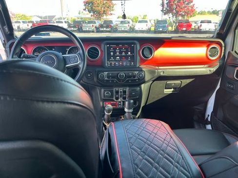 Used 2020 Jeep Gladiator Rubicon AWD/4WD image 14