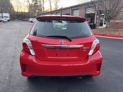 Used 2012 Toyota Yaris SE image 4