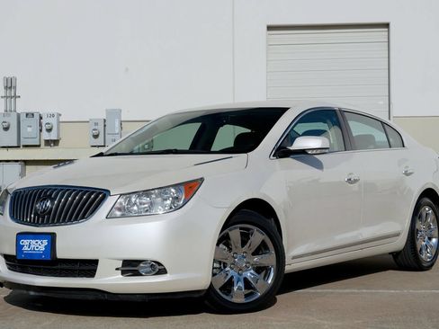 Used 2013 Buick LaCrosse Leather w/ Entertainment Package FWD image 2