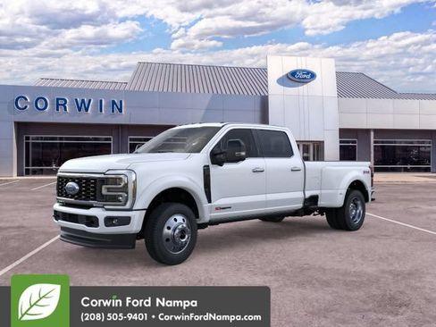 New 2026 Ford F450 Platinum w/ FX4 Off-Road Package AWD/4WD image 2