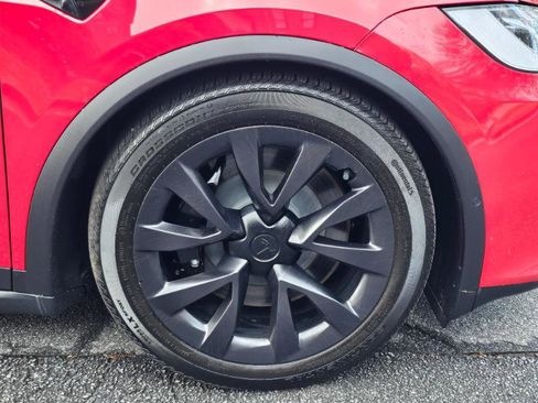 Used 2022 Tesla Model X image 17