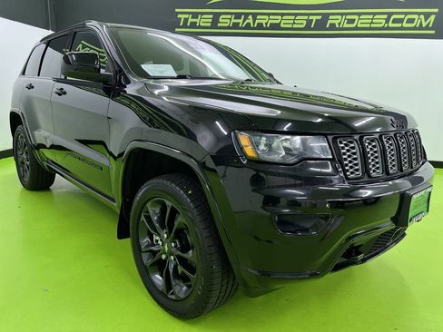 Used 2021 Jeep Grand Cherokee Altitude AWD/4WD image 2
