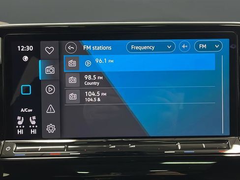 Used 2024 Volkswagen Atlas Cross Sport SEL R-Line image 33