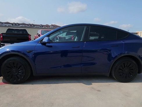 Used 2020 Tesla Model Y Long Range AWD/4WD image 5