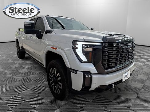 Used 2024 GMC Sierra 2500 Denali Ultimate w/ Max Trailering Package AWD/4WD image 7