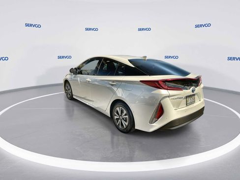 Used 2017 Toyota Prius Prime Premium FWD image 6
