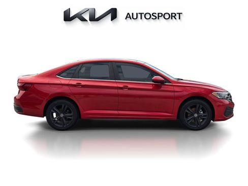 Used 2022 Volkswagen Jetta SE w/ Panoramic Sunroof Package FWD image 7