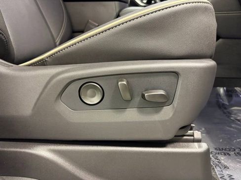 New 2026 GMC Yukon Elevation w/ Elevation Premium Package AWD/4WD image 34