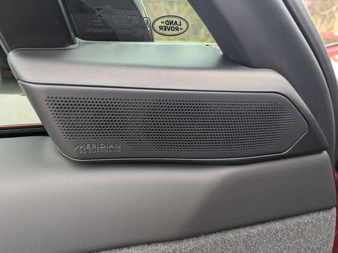 Used 2024 Land Rover Range Rover Sport SE image 21