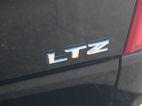 Used 2022 Chevrolet Silverado 1500 LTZ AWD/4WD image 12
