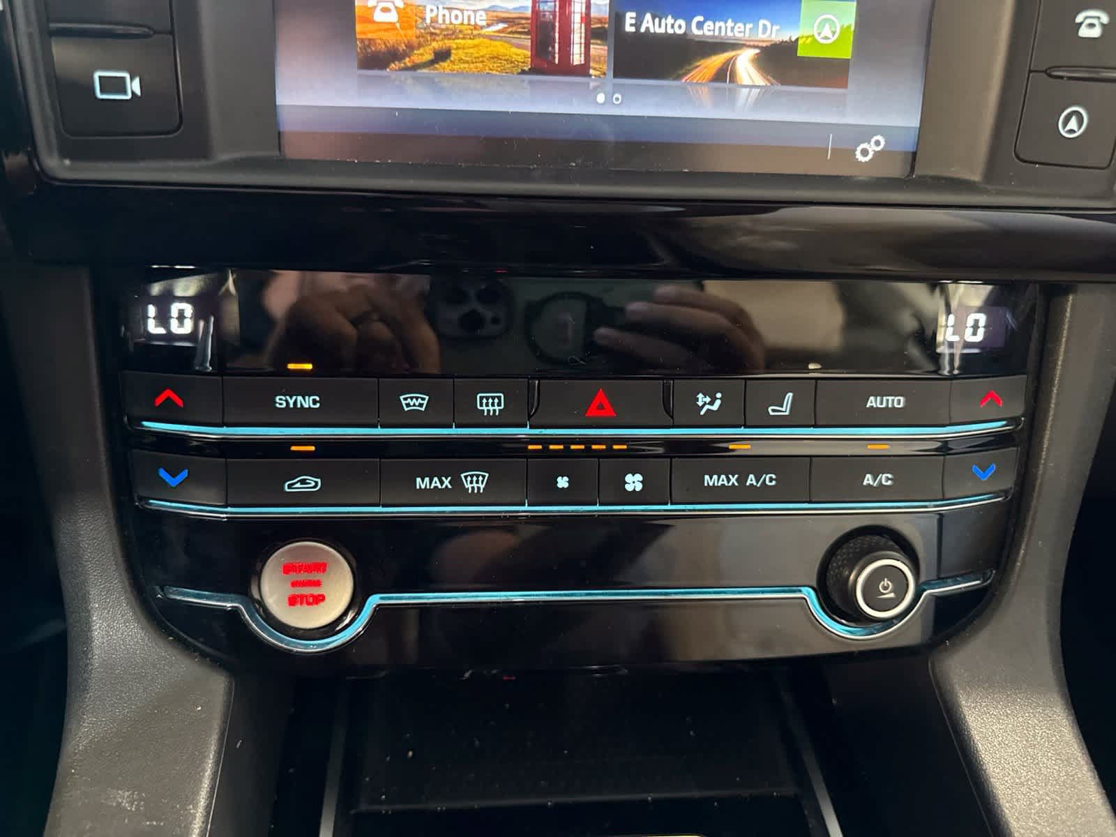 Used 2018 Jaguar F-PACE Premium AWD/4WD image 22