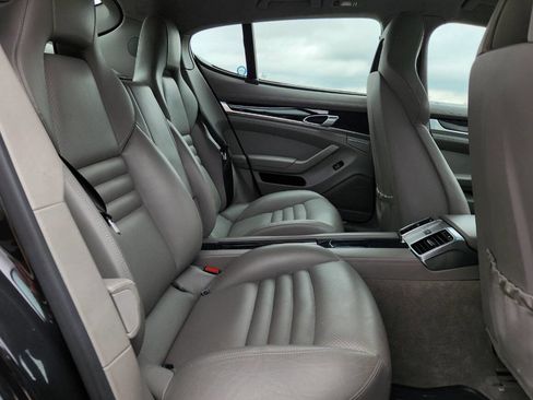 Used 2013 Porsche Panamera GTS image 10