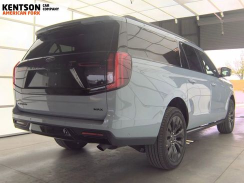 Used 2025 Ford Expedition Max Platinum w/ Stealth Appearance Package AWD/4WD image 7