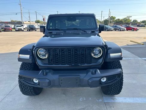 Used 2025 Jeep Wrangler Sport AWD/4WD image 29