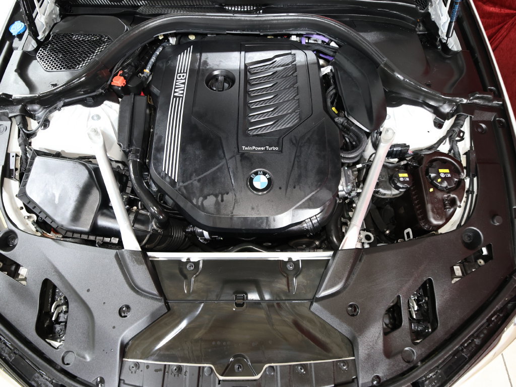 Used 2022 BMW 540i w/ M Sport Package RWD image 26