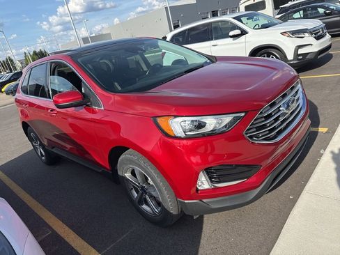 Used 2021 Ford Edge SEL w/ Convenience Package AWD/4WD image 3