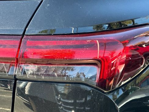Used 2021 Buick Envision Essence FWD image 48