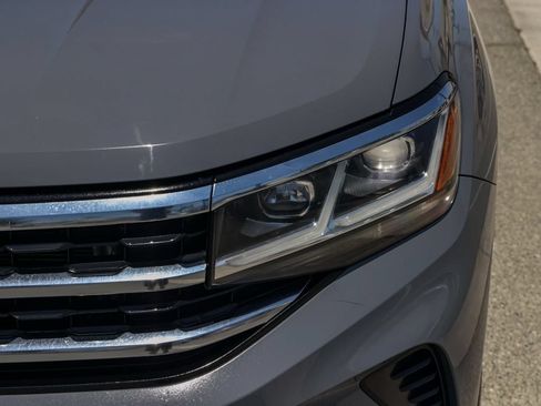 Used 2020 Volkswagen Atlas Cross Sport SE w/ Towing Package FWD image 10