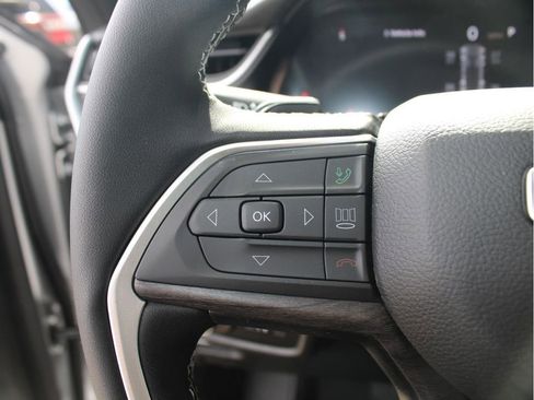 New 2025 Jeep Grand Cherokee Limited w/ Black Appearance Package image 14