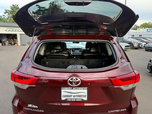 Used 2019 Toyota Highlander Limited Platinum AWD/4WD image 25