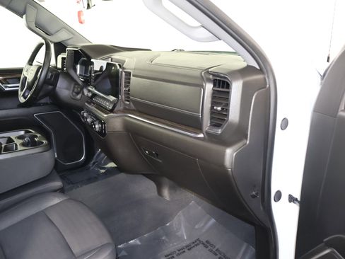 Used 2025 Chevrolet Silverado 1500 LT AWD/4WD image 41