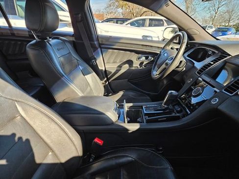 Used 2017 Ford Taurus SHO image 8