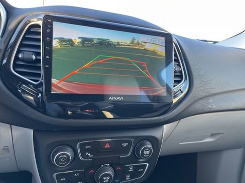 Used 2018 Jeep Compass Limited w/ Navigation Group AWD/4WD image 43