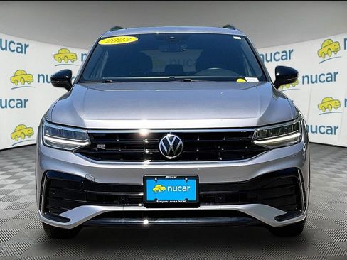 Used 2023 Volkswagen Tiguan SE R-Line AWD/4WD image 2