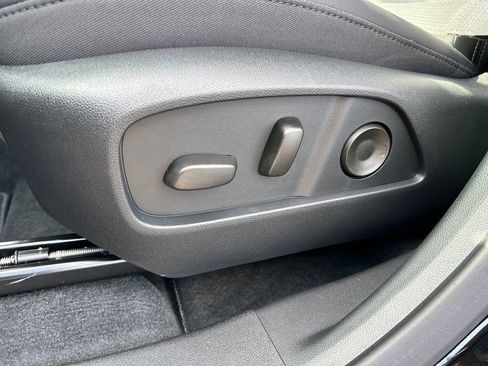 New 2026 GMC Terrain Elevation w/ Elevation Premium Package AWD/4WD image 18