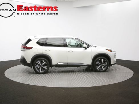 Used 2023 Nissan Rogue SL w/ SL Premium Package image 58