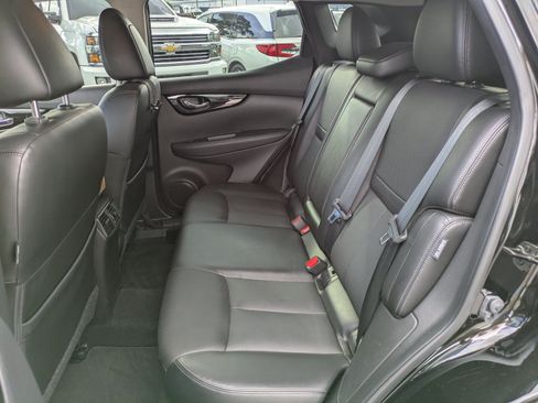 Used 2022 Nissan Rogue Sport SL w/ Premium Package FWD image 10