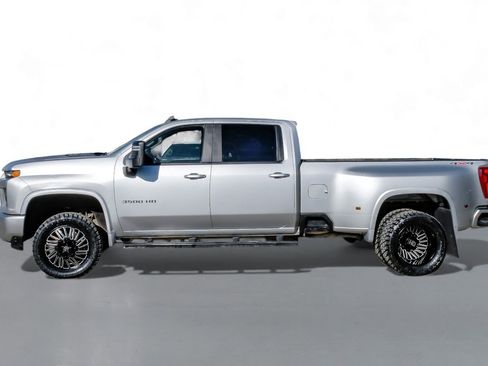 Used 2022 Chevrolet Silverado 3500 LT w/ Convenience Package image 10