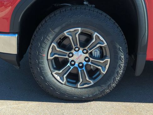 New 2026 GMC Sierra 1500 SLE AWD/4WD image 30