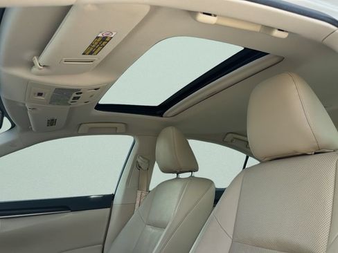 Used 2015 Lexus ES 350 w/ Luxury Package FWD image 13