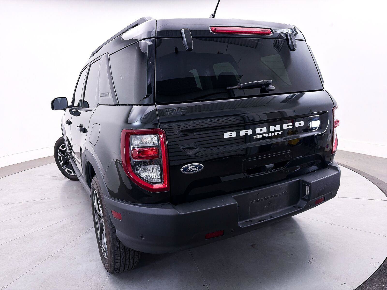 Used 2024 Ford Bronco Sport Outer Banks w/ Tech Package AWD/4WD image 4
