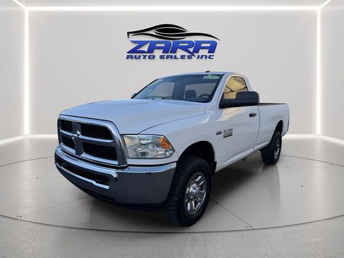 Used 2015 RAM 2500 Tradesman w/ Chrome Appearance Group AWD/4WD image 2