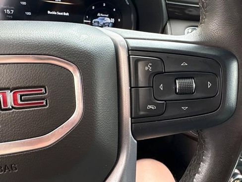 Used 2022 GMC Yukon SLE AWD/4WD image 14