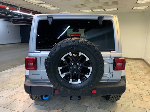Used 2024 Jeep Wrangler Unlimited Rubicon 4xe AWD/4WD image 7