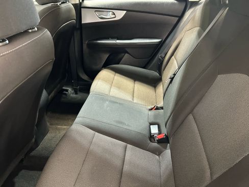 Used 2023 Kia Forte LXS FWD image 5