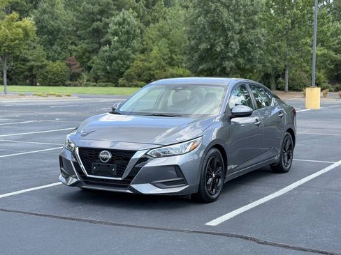 Used 2021 Nissan Sentra SV FWD image 3