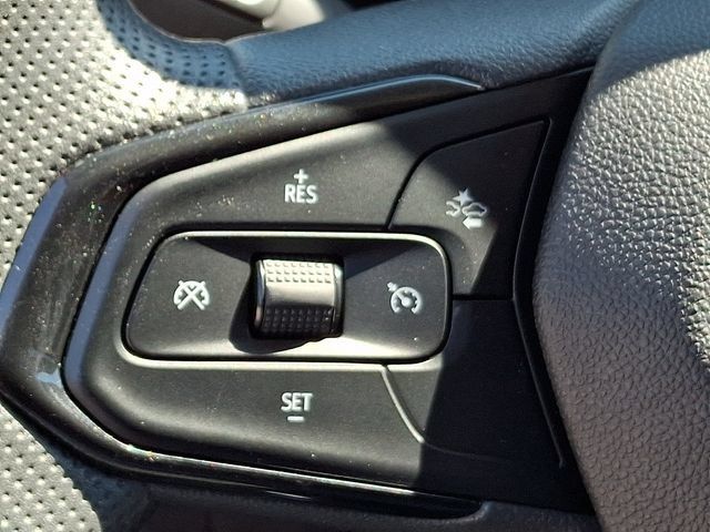 Used 2025 Chevrolet TrailBlazer LT AWD/4WD image 21
