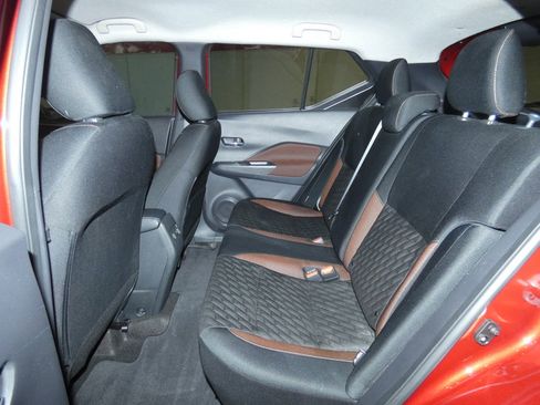 Used 2023 Nissan Kicks SR image 21