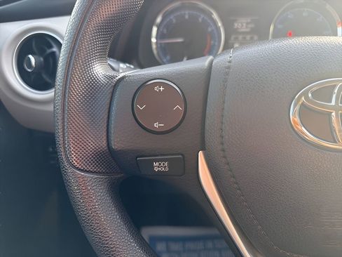 Used 2017 Toyota Corolla L image 28