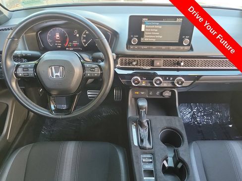Used 2025 Honda Civic Sport image 4