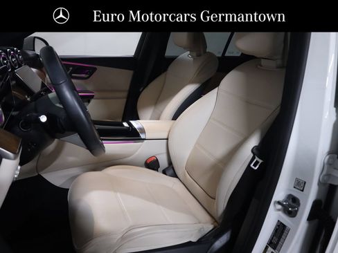 Used 2023 Mercedes-Benz GLC 300 4MATIC image 28