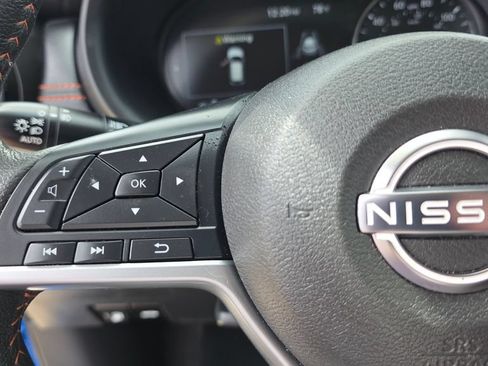 Used 2023 Nissan Kicks SR w/ SR Premium Package FWD image 16