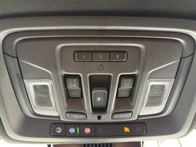 Used 2024 GMC Sierra 3500 Denali Ultimate AWD/4WD image 30