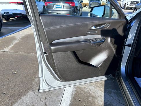 Used 2024 Cadillac XT4 Premium Luxury AWD/4WD image 9